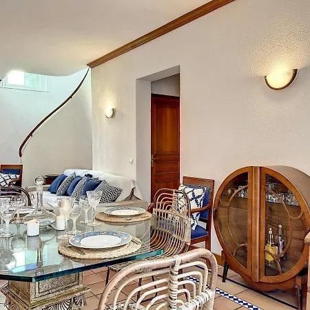 La - Yourhosthelper Villa *